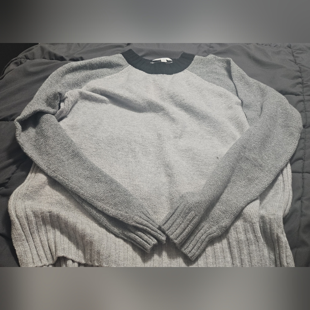 Time and Tru Gray Crew Neck Sweater Soft And Comfortable